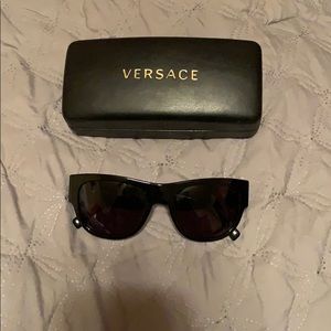 ❌SOLD❌Authentic Versace sunglasses❌SOLD❌
